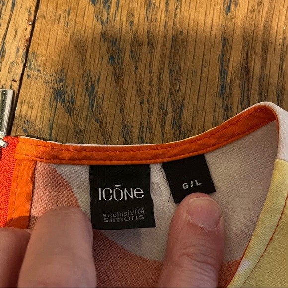 ICÔNE Floral Crop Top – Multicolour – Size L (US) - Picture 2 of 7